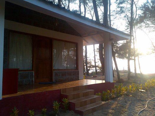 Sun Burn Beach * Arambol